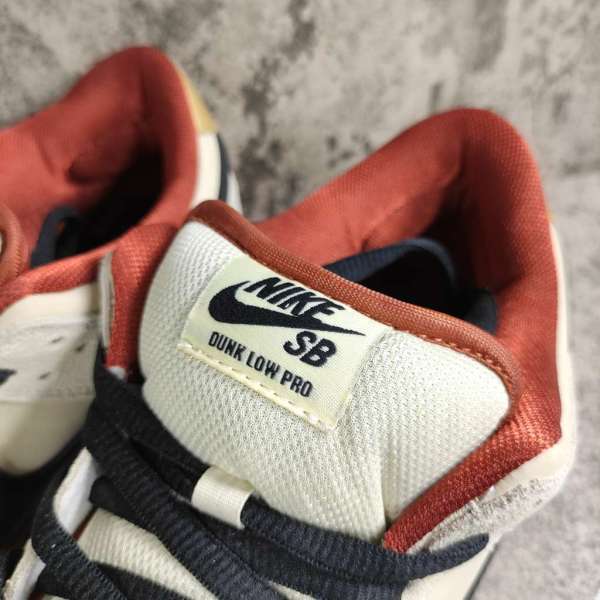Nike SB Dunk Low Pro Hennessy BQ6817-100
