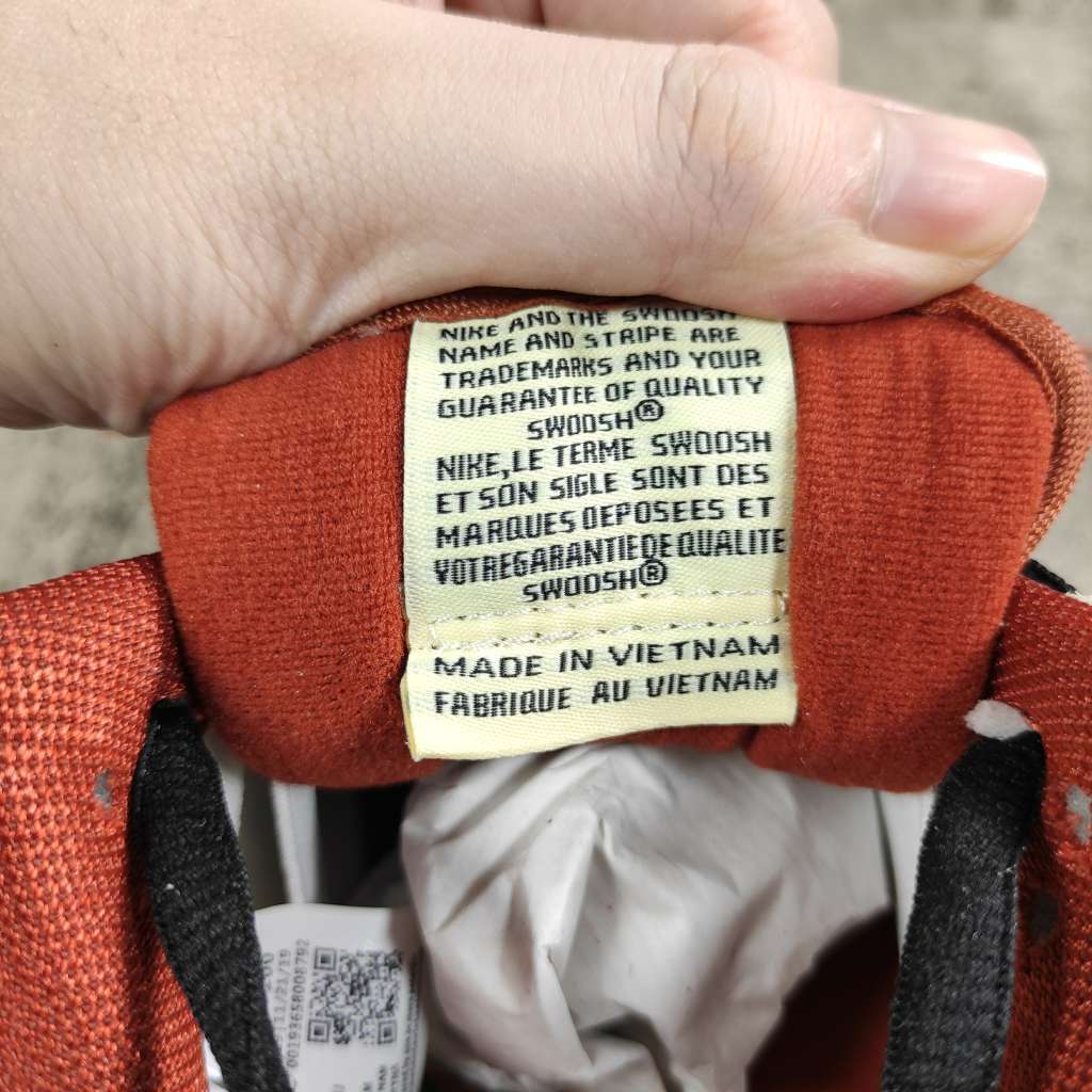 Nike SB Dunk Low Pro Hennessy BQ6817-100