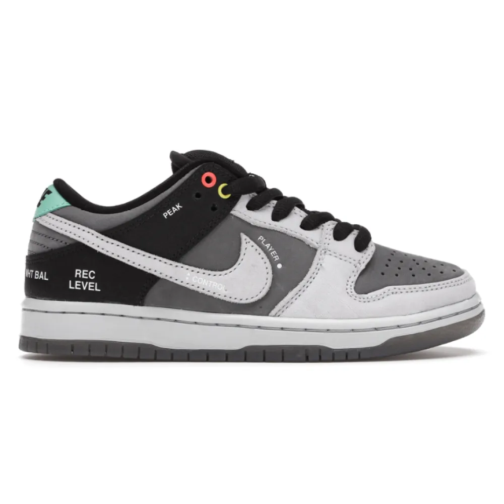 Nike SB Dunk Low Pro Iso VX1000 Camcorder CV1659-001