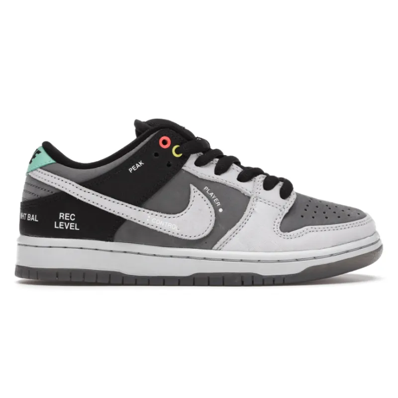 Nike SB Dunk Low Pro Iso VX1000 Camcorder CV1659-001