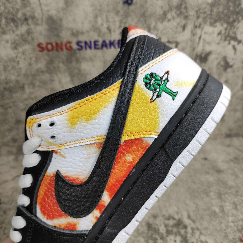 Nike SB Dunk Low Raygun Tie-Dye Black BQ6832-001