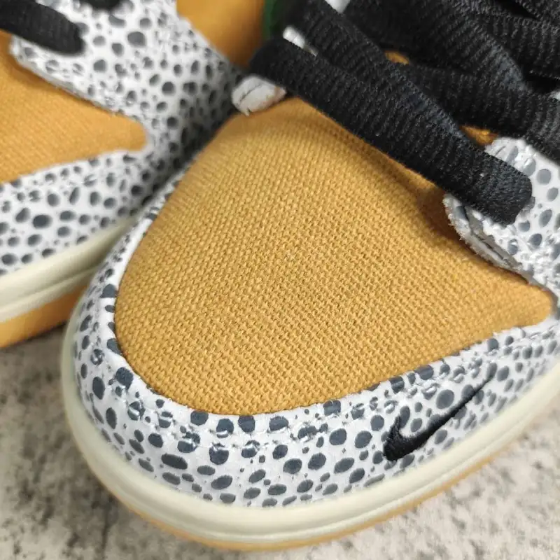 Nike SB Dunk Low Safari CD2563-002