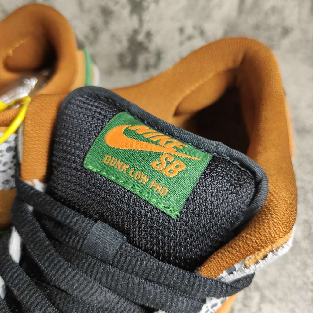 Nike SB Dunk Low Safari CD2563-002