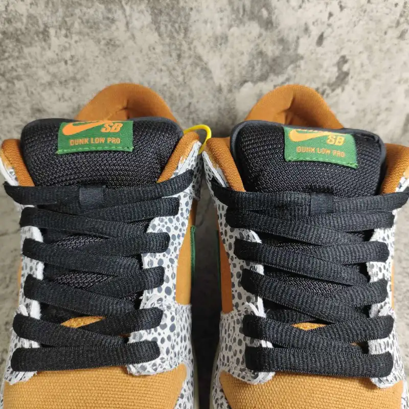 Nike SB Dunk Low Safari CD2563-002