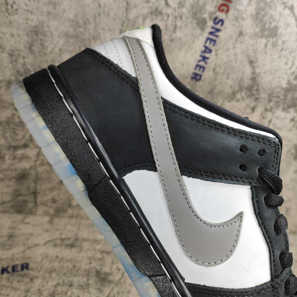 Nike SB Dunk Low Staple Panda Pigeon BV1310-013