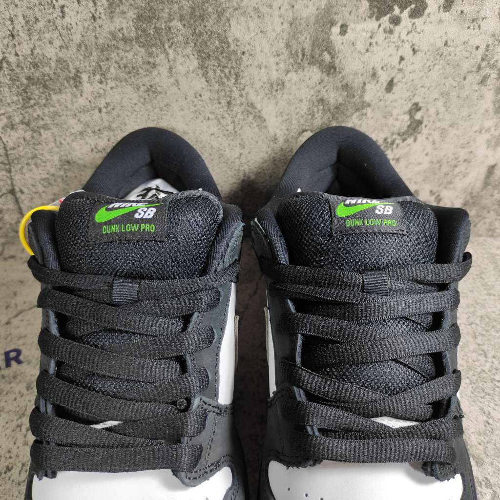 Nike SB Dunk Low Staple Panda Pigeon BV1310-013