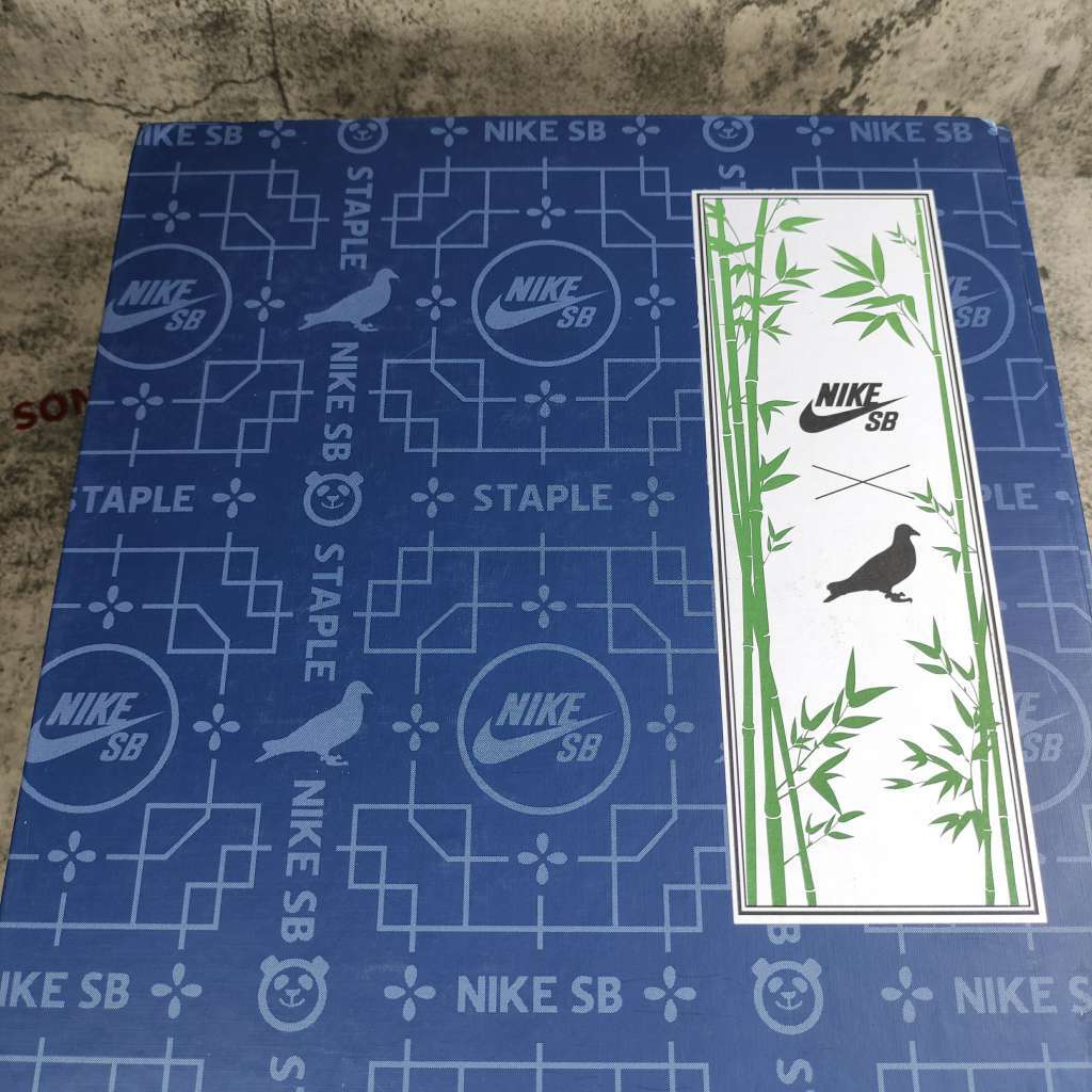 Nike SB Dunk Low Staple Panda Pigeon BV1310-013