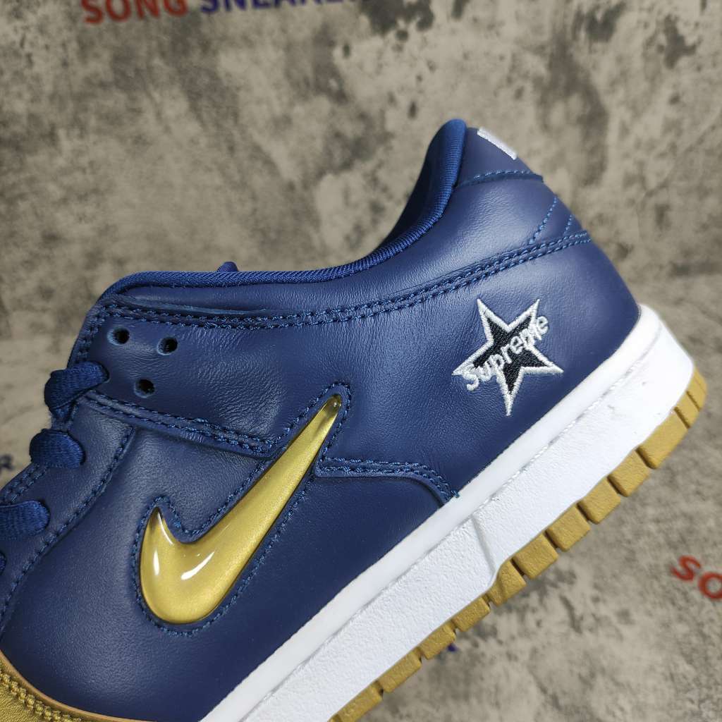 Nike SB Dunk Low Supreme Jewel Swoosh Gold CK3480-700