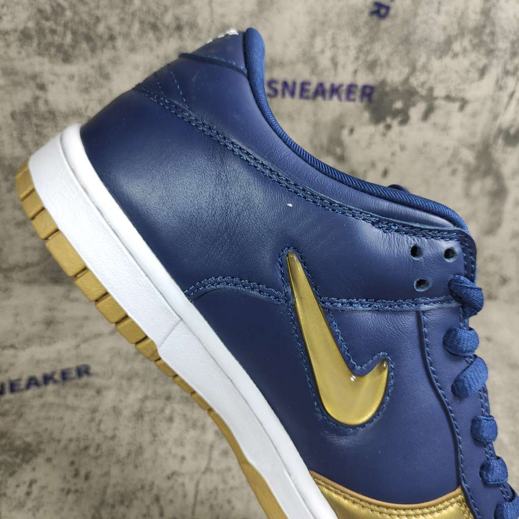 Nike SB Dunk Low Supreme Jewel Swoosh Gold CK3480-700