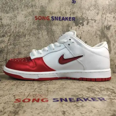 Nike SB Dunk Low Supreme Jewel Swoosh Red CK3480-600 01