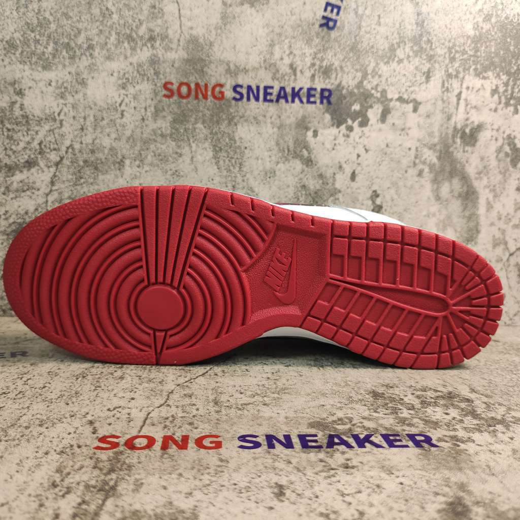 Nike SB Dunk Low Supreme Jewel Swoosh Red CK3480-600