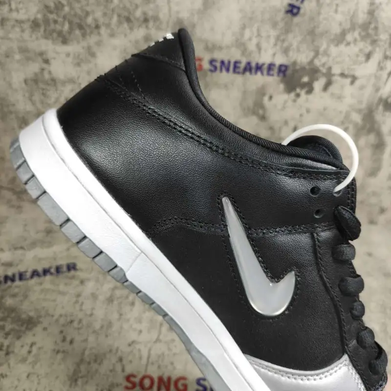 Nike SB Dunk Low Supreme Jewel Swoosh Silver CK3480-001