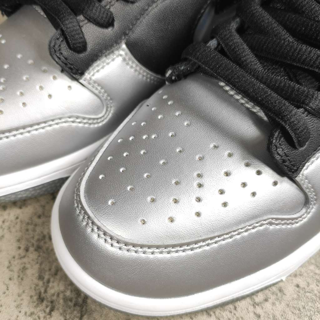 Nike SB Dunk Low Supreme Jewel Swoosh Silver CK3480-001