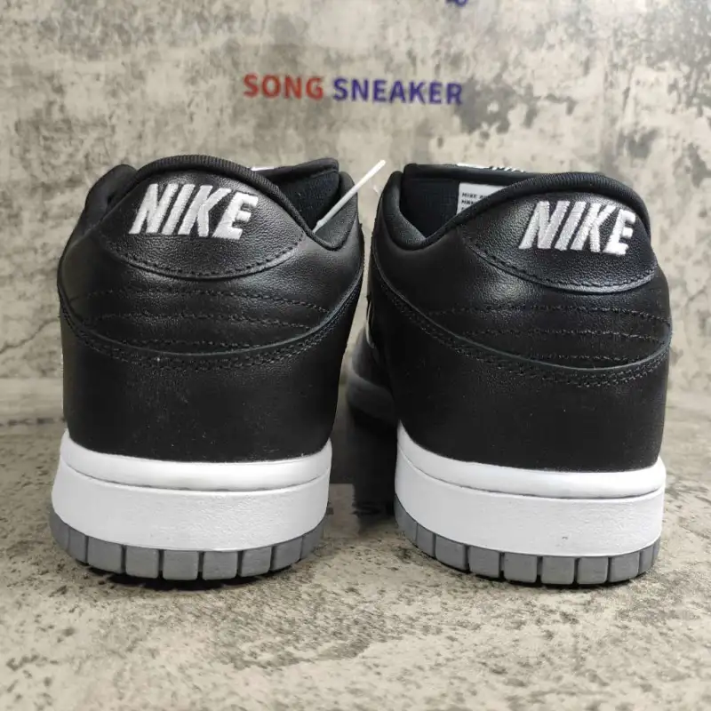 Nike SB Dunk Low Supreme Jewel Swoosh Silver CK3480-001
