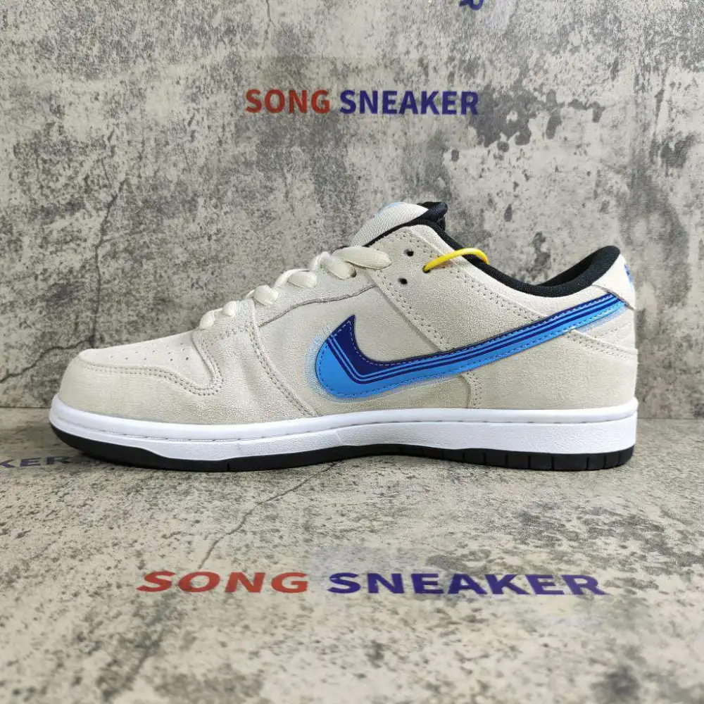 Nike SB Dunk Low Truck It CT6688-200