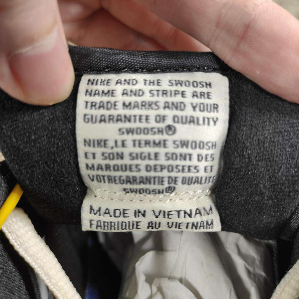 Nike SB Dunk Low Truck It CT6688-200