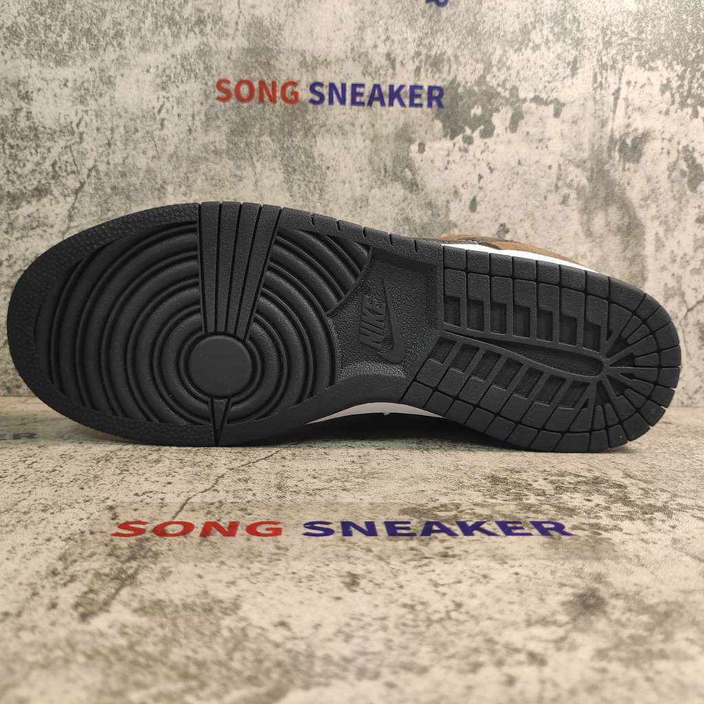 Nike SB Dunk Low White Black Trail End Brown 304292-102