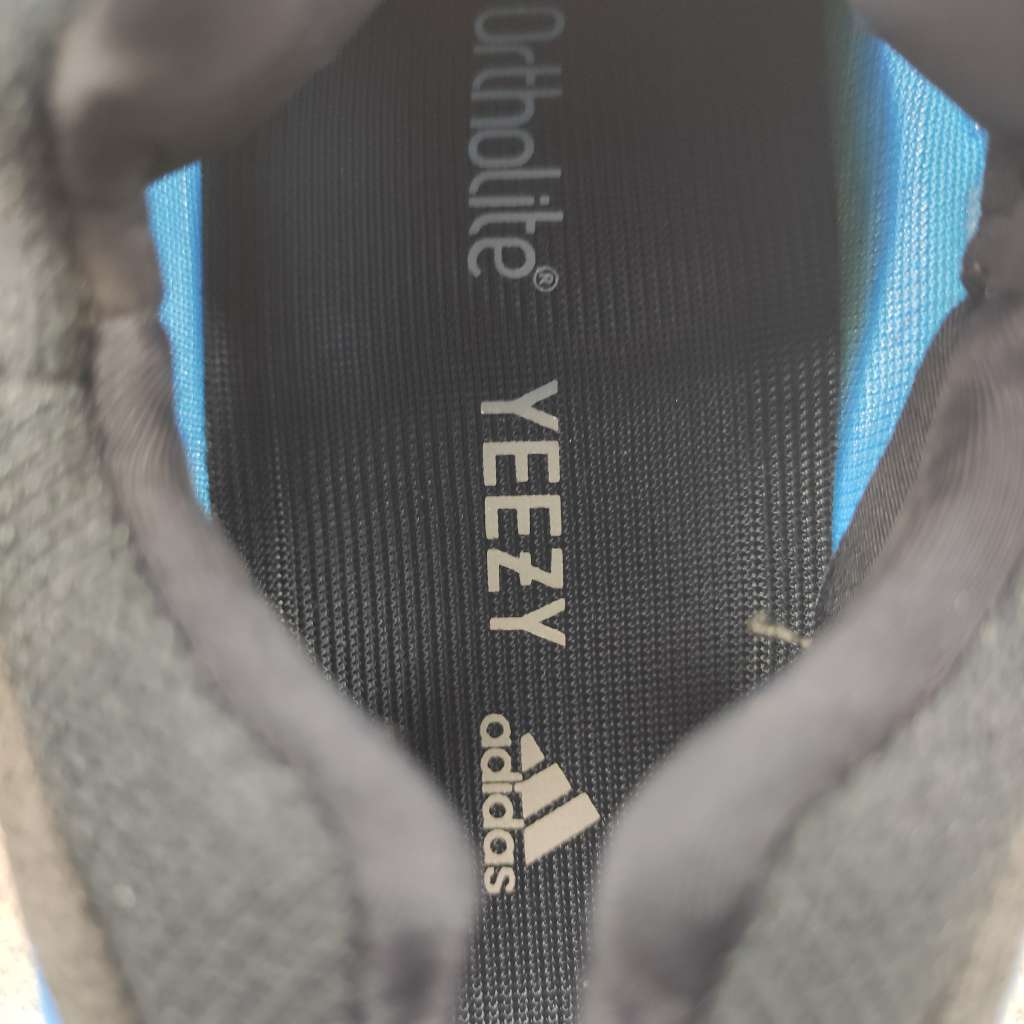 Yeezy 700 V3 Arzareth G54850