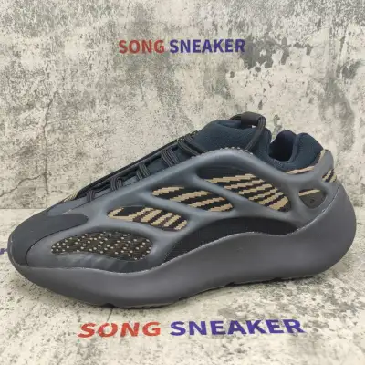 Yeezy 700 V3 Clay Brown GY0189 02