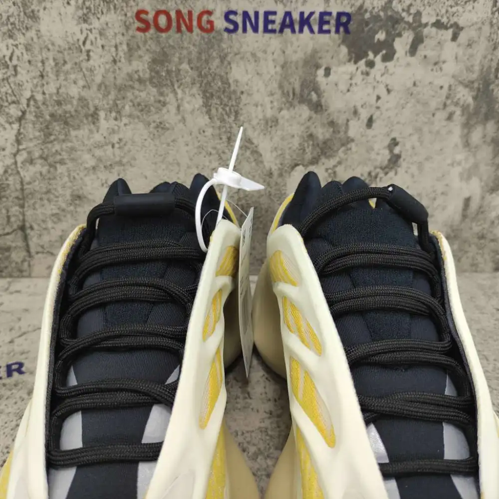 Yeezy 700 V3 Safflower G54853