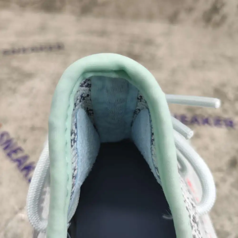 Yeezy Boost 350 V2 Blue Tint B37571