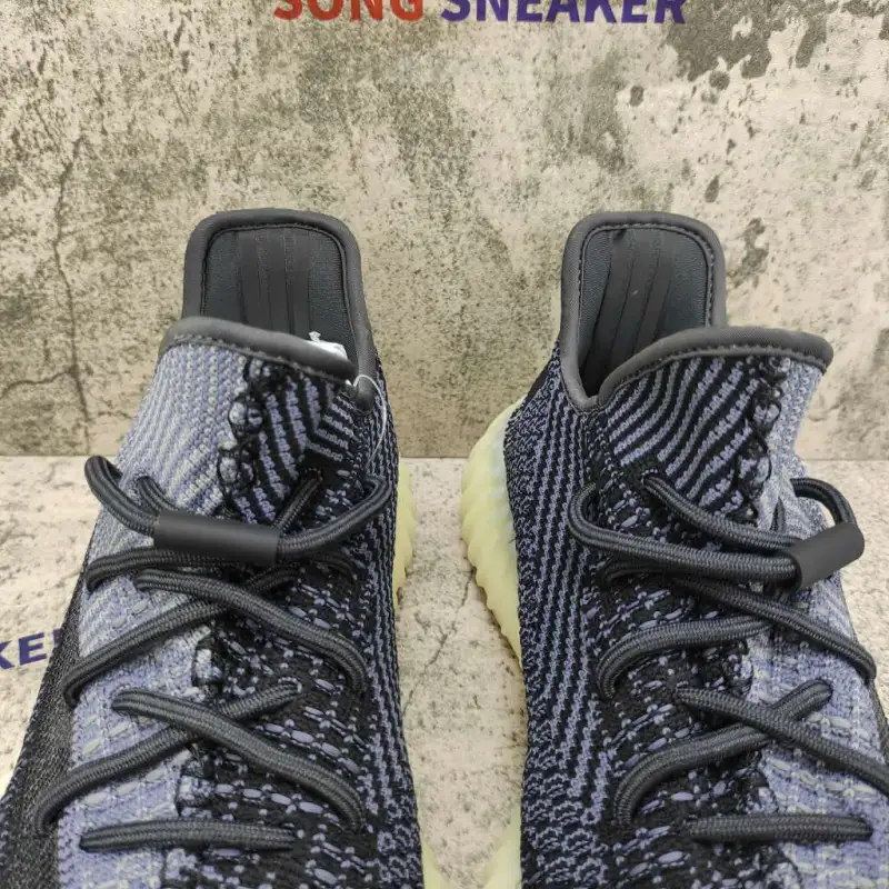 Yeezy Boost 350 V2 Carbon FZ5000