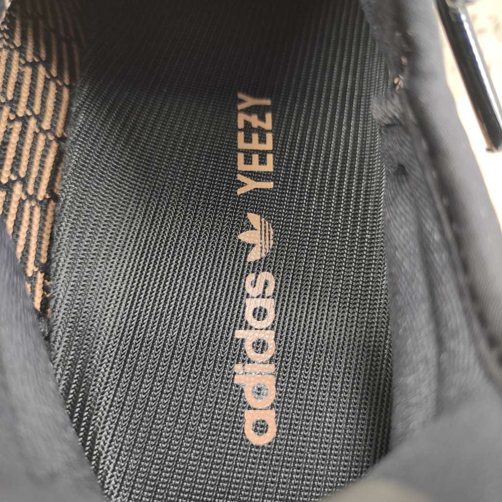Yeezy Boost 350 V2 Core Black Copper BY1605