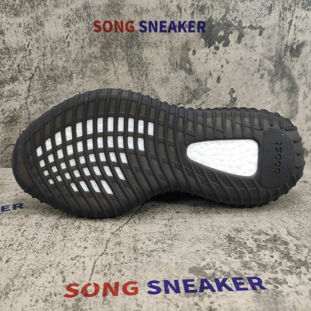 Yeezy Boost 350 V2 Core Black Copper BY1605