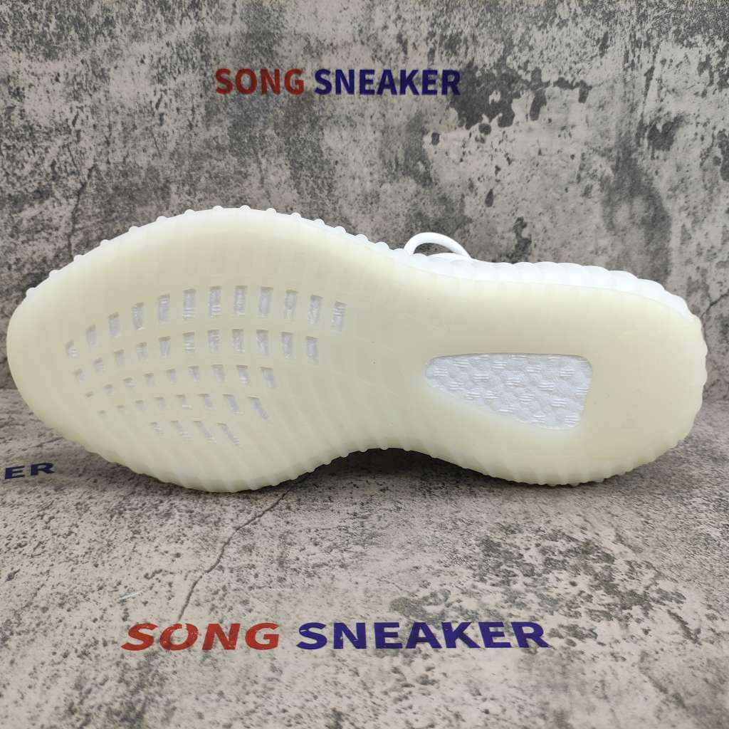 Yeezy Boost 350 V2 Cream/Triple White CP9366