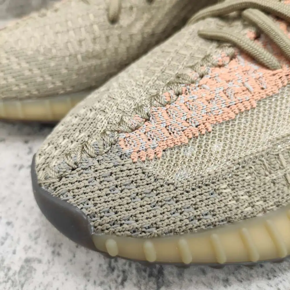 Yeezy Boost 350 V2 Eliada FZ5240 