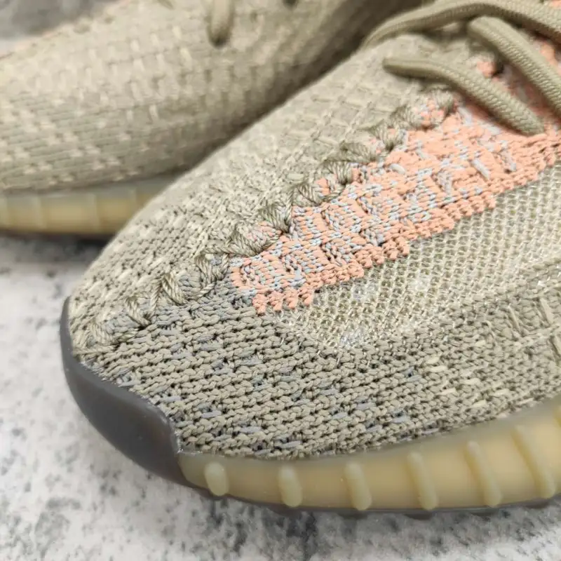 Yeezy Boost 350 V2 Eliada FZ5240 