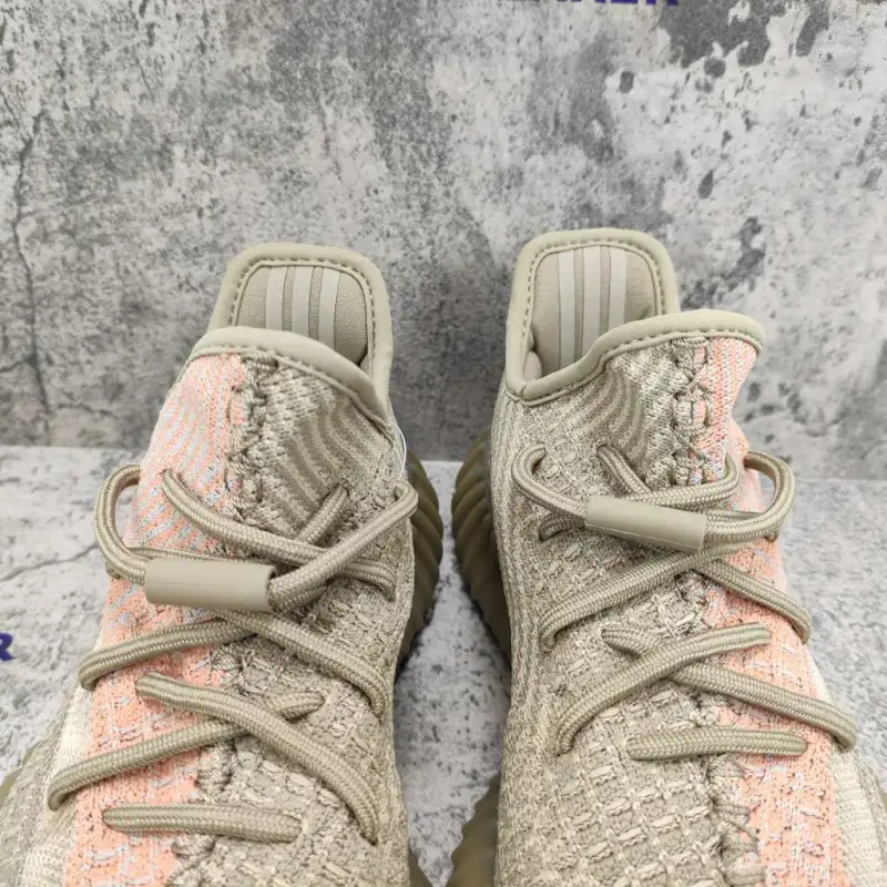 Yeezy Boost 350 V2 Eliada FZ5240 