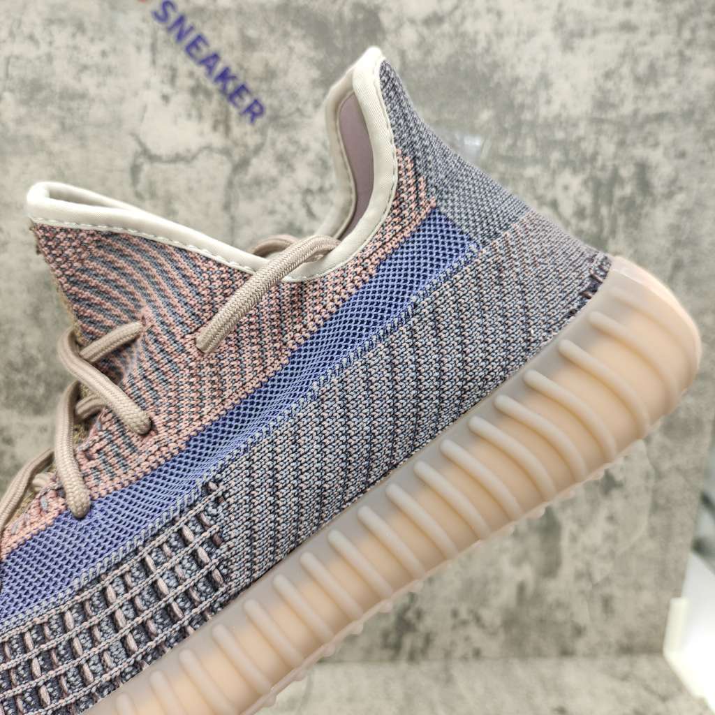 Yeezy Boost 350 V2 Fade H02795