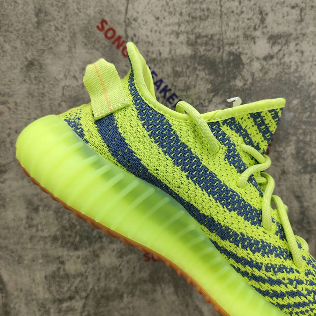 Yeezy Boost 350 V2 Semi Frozen Yellow B37572