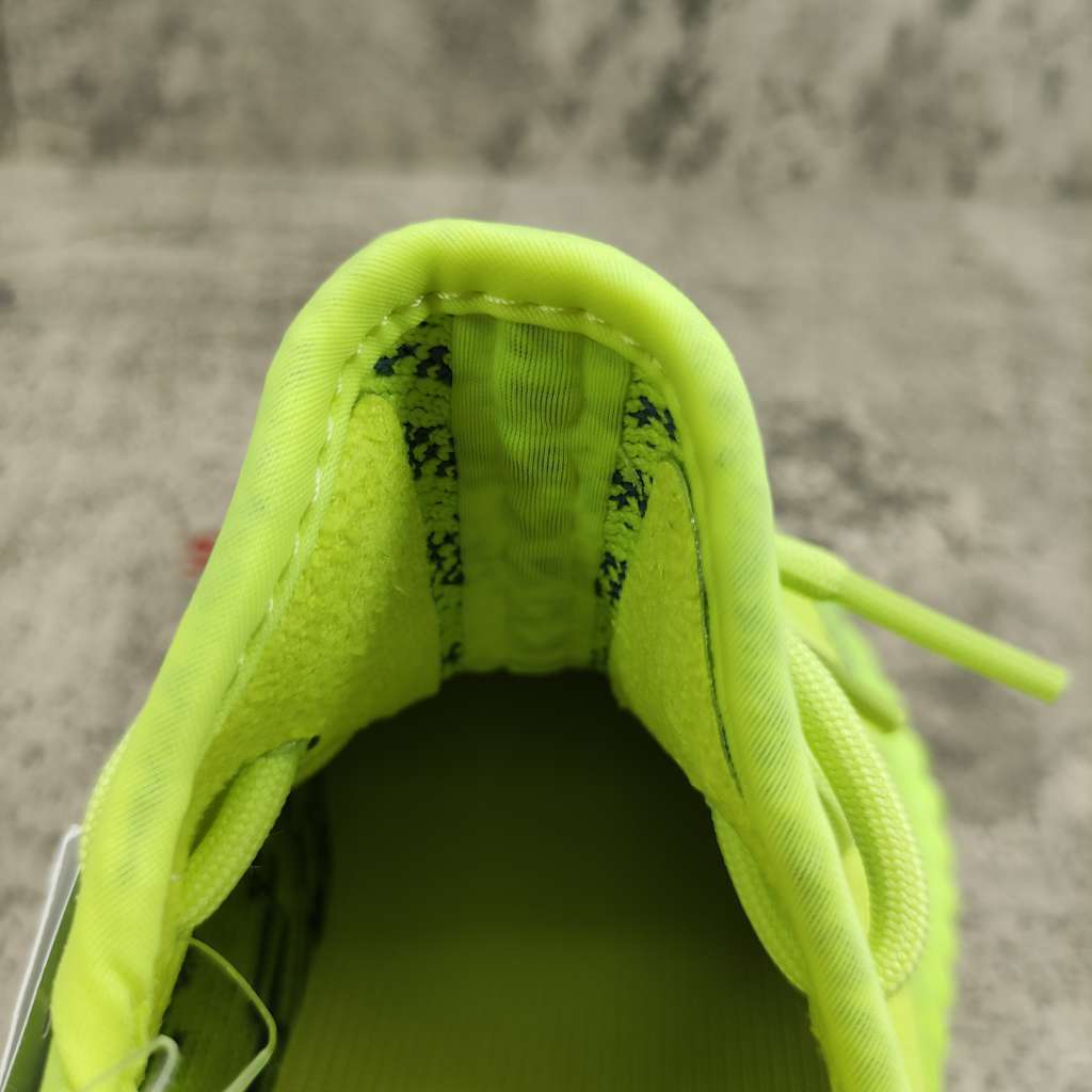 Yeezy Boost 350 V2 Semi Frozen Yellow B37572