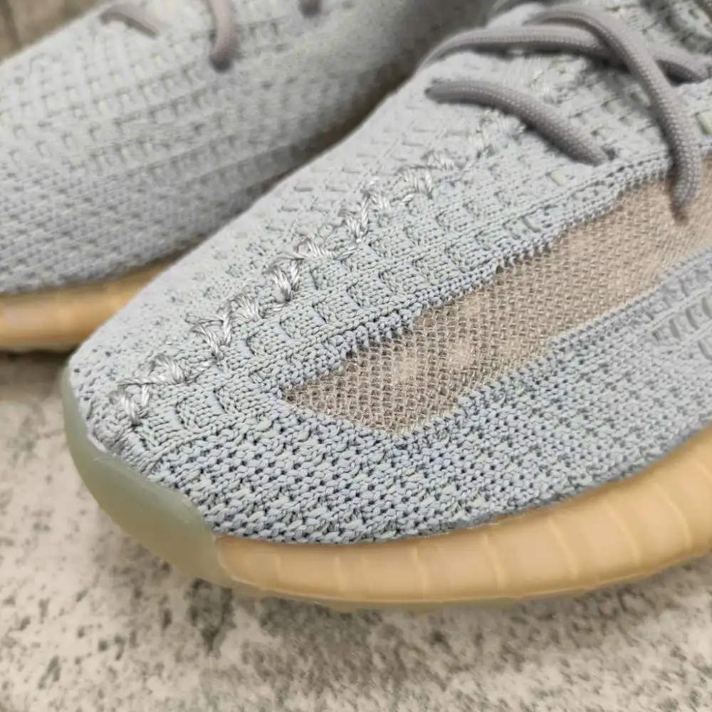 Yeezy Boost 350 V2 Trfrm EG7492