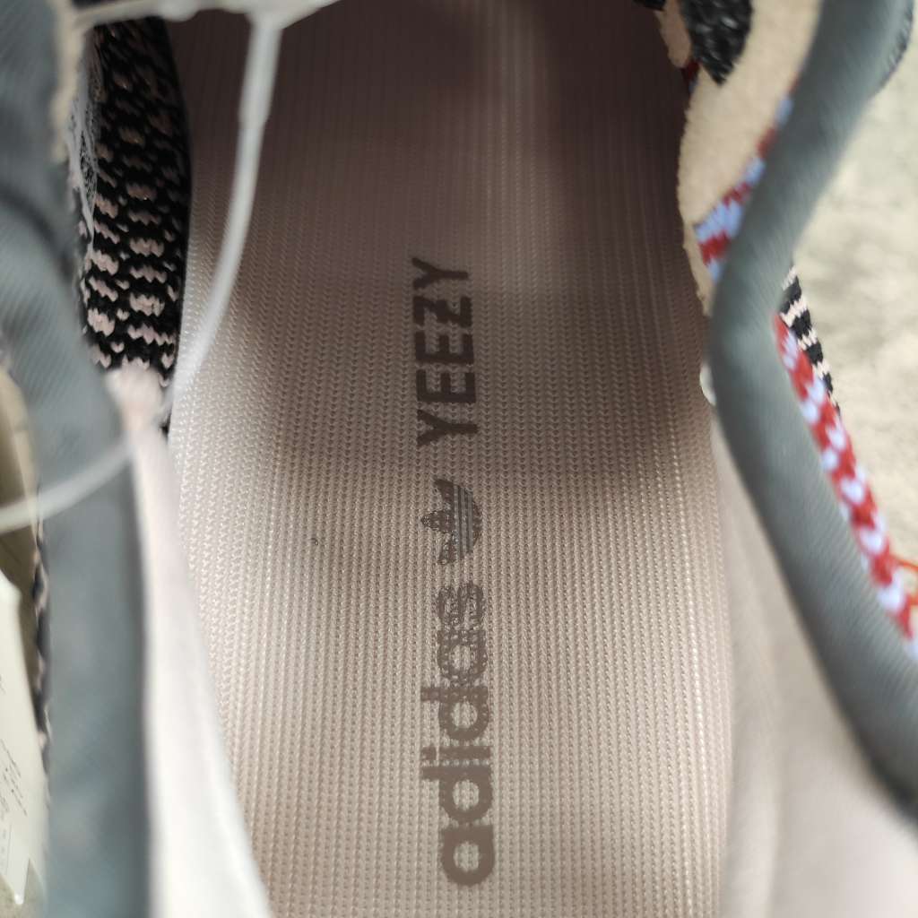 Yeezy Boost 350 V2 Yecheil (Non-Reflective) FW5190