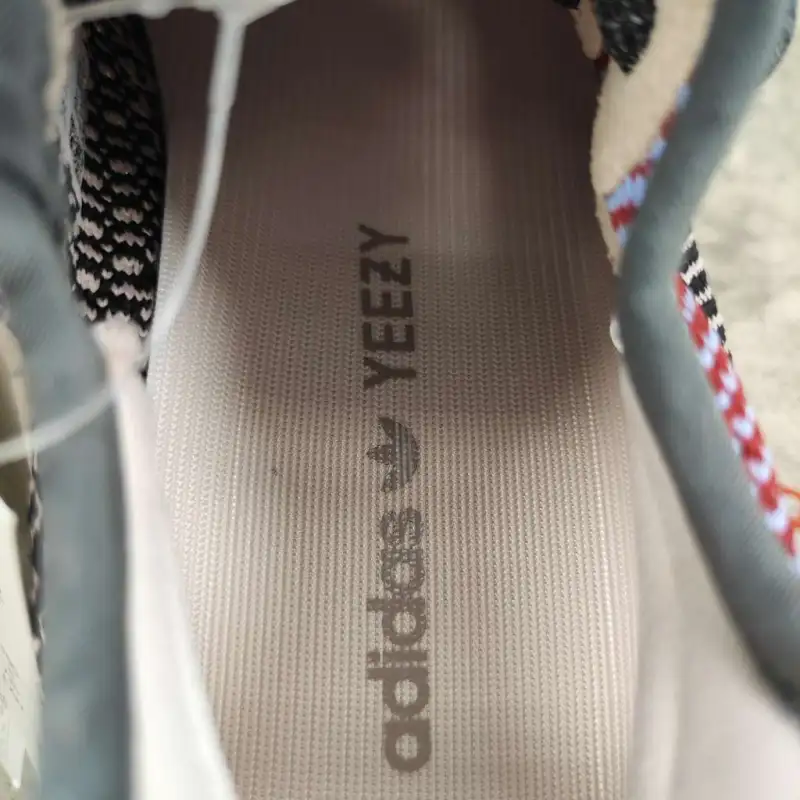 Yeezy Boost 350 V2 Yecheil (Non-Reflective) FW5190