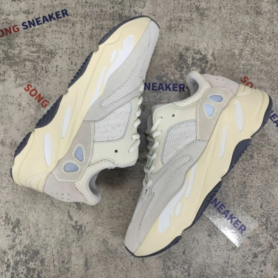 Yeezy Boost 700 Analog EG7596 01