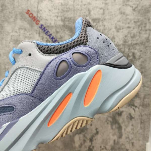 Yeezy Boost 700 Carbon Blue FW2498