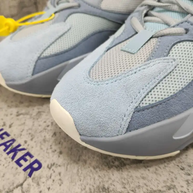 Yeezy Boost 700 Inertia EG7597