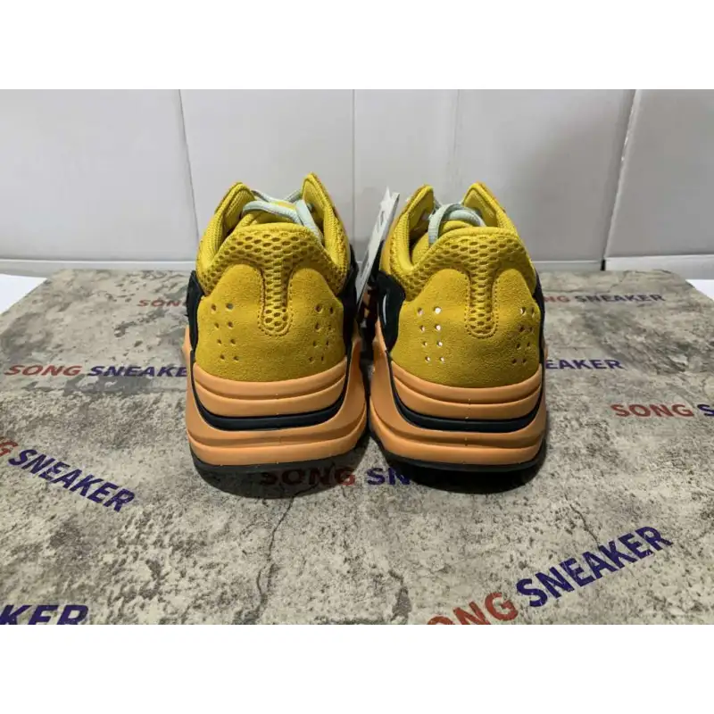 Yeezy Boost 700 SUN GZ6984