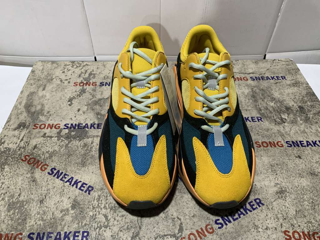 Yeezy Boost 700 SUN GZ6984