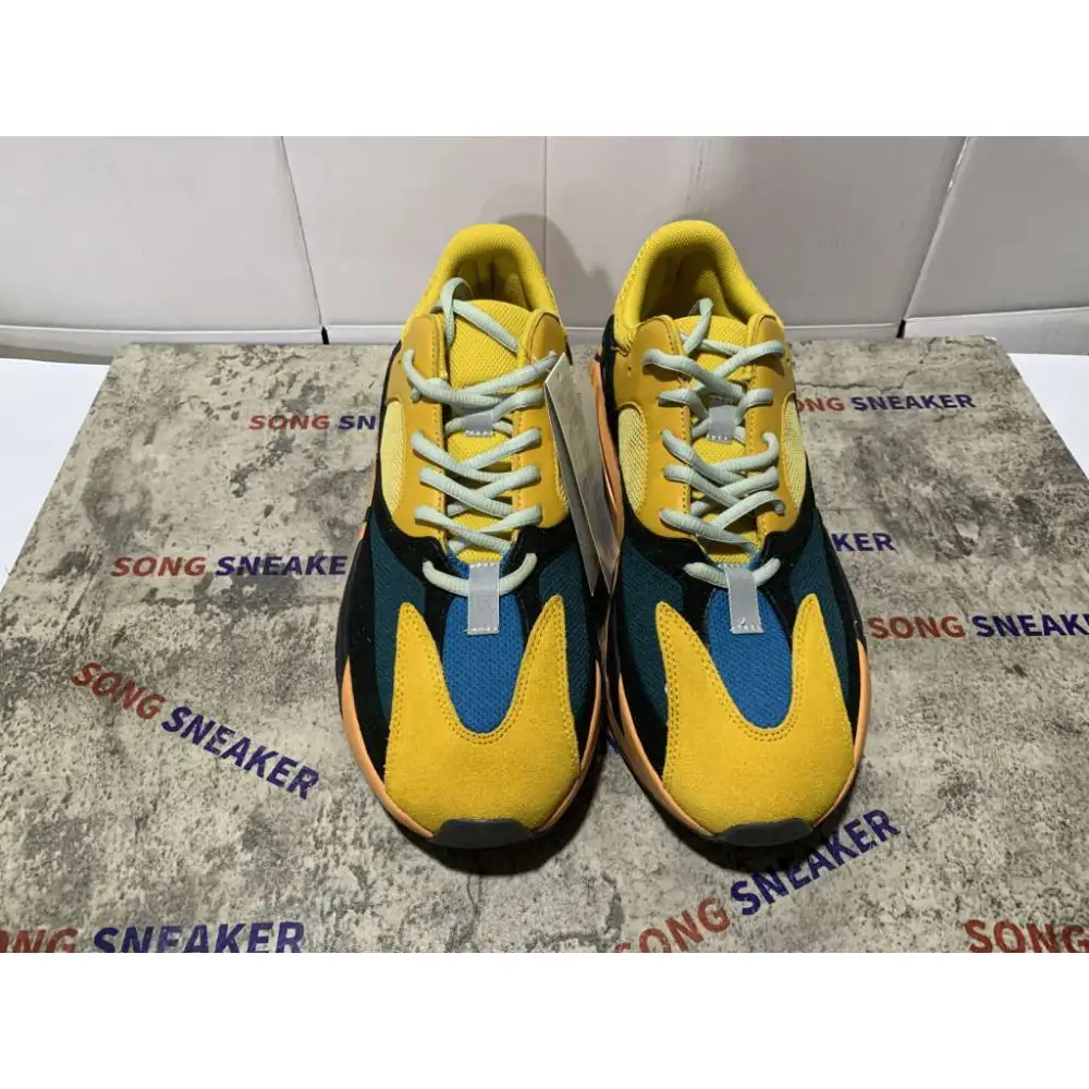 Yeezy Boost 700 SUN GZ6984