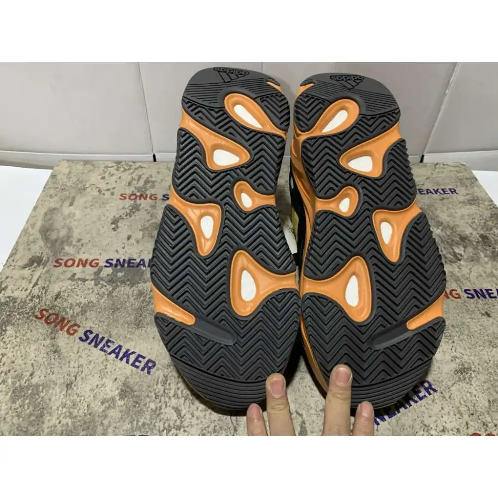 Yeezy Boost 700 SUN GZ6984