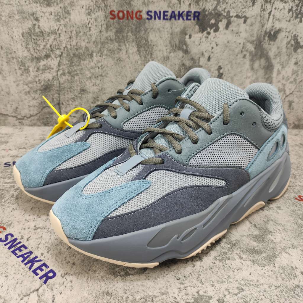 Yeezy Boost 700 Teal Blue FW2499