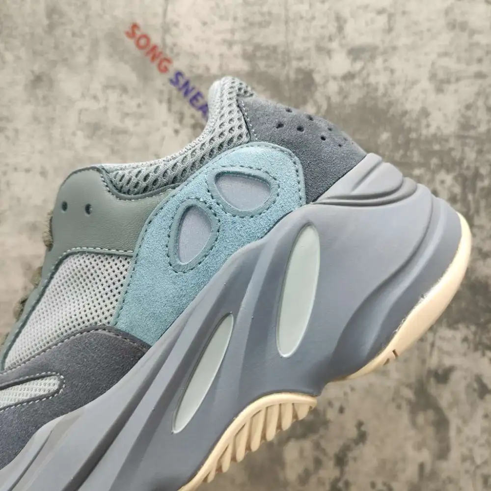 Yeezy Boost 700 Teal Blue FW2499