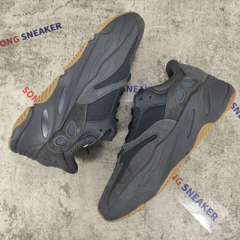 Yeezy Boost 700 Utility Black FV5304