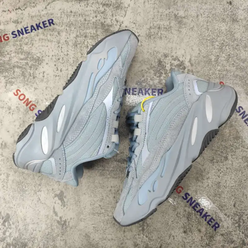 Yeezy Boost 700 V2 Hospital Blue FV8424