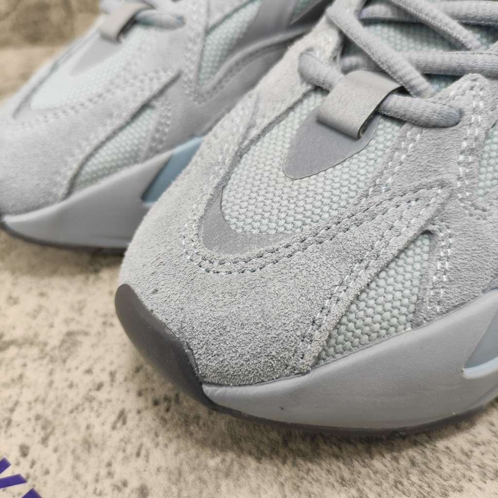 Yeezy Boost 700 V2 Hospital Blue FV8424